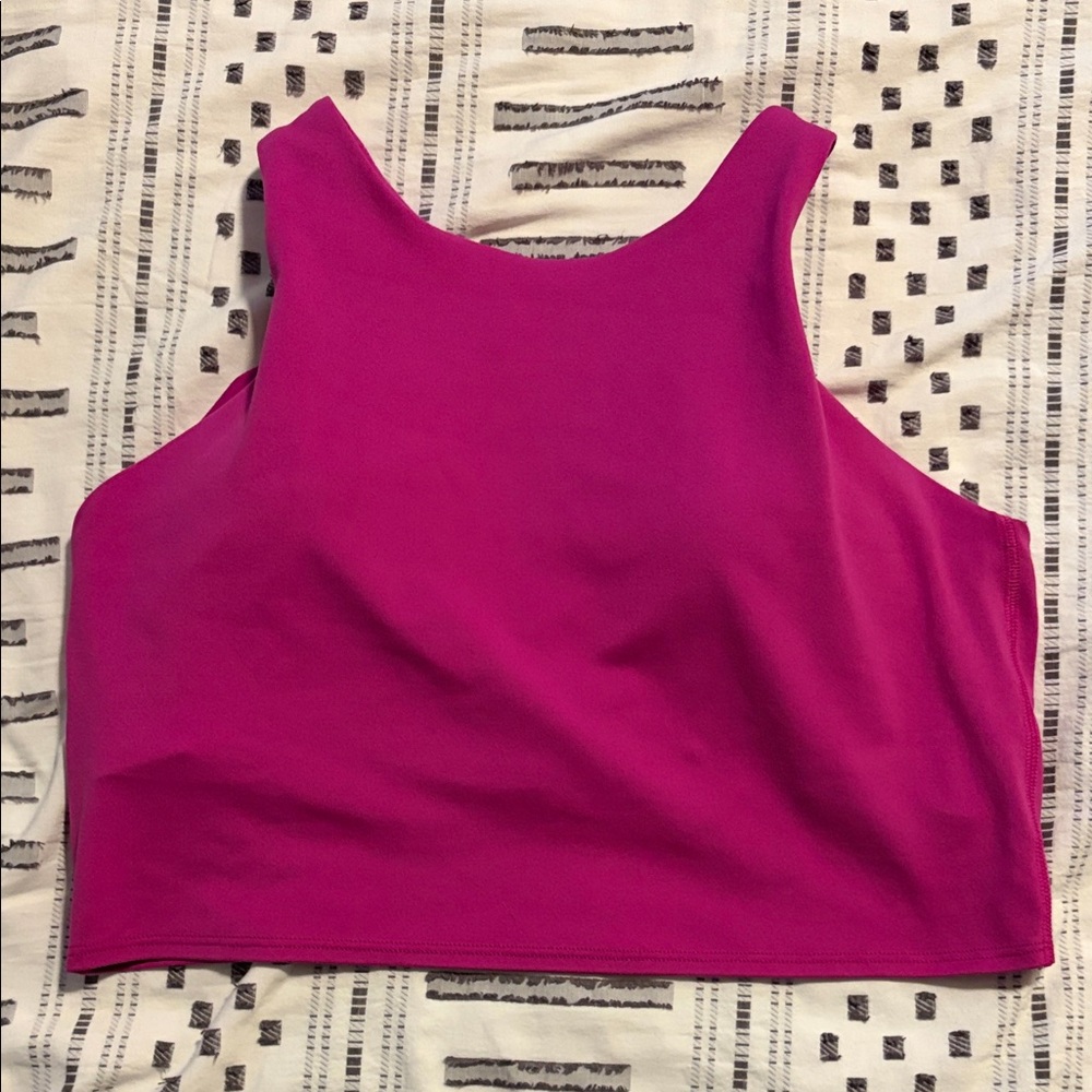 Athleta Conscious Crop